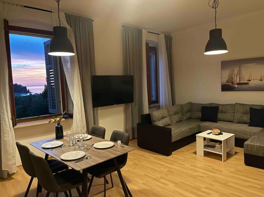 Elena Appartement Rovinj Buitenkant foto